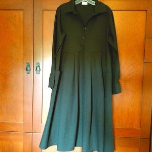 Great Basic Black Below-the-Calf Dress! 12/14